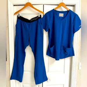 Sketchers Royal Blue scrub set. Size large